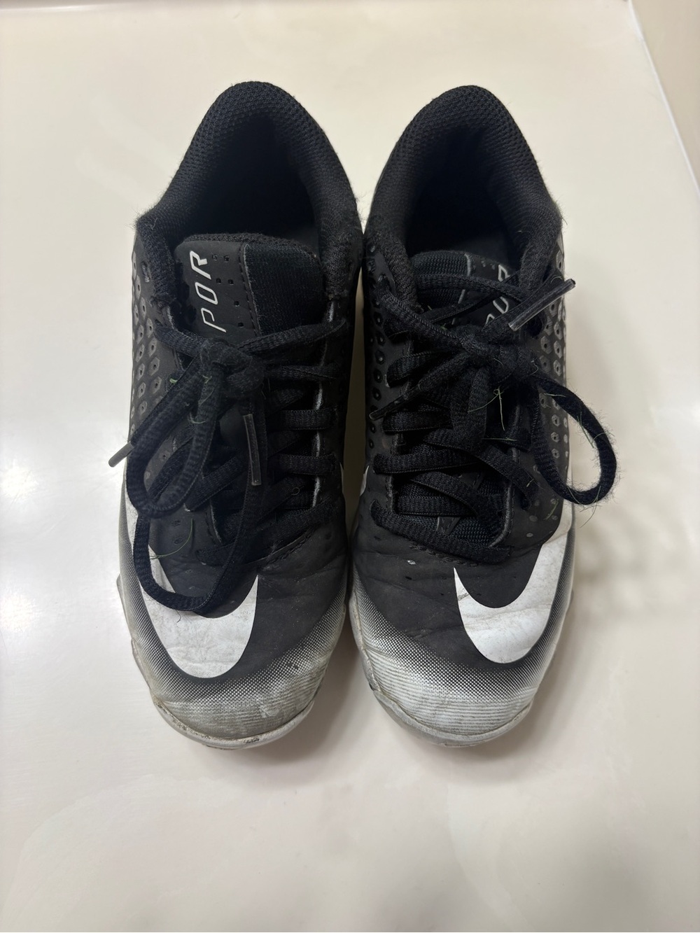 Nike Kids' Black and White baseball cleats